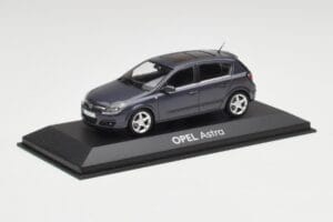 Opel Astra H Tumši Zils Minichamps 1:43 B24910027-A1 Metāls — attēls 2 no 4