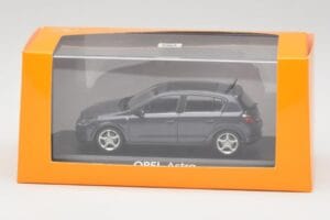 Opel Astra H Pelēks Minichamps 1:43 B24910027A Metāls — attēls 4 no 4