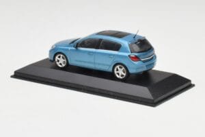 Opel Astra H Gaiši Zils Minichamps 1:43 400043001 Metāls — attēls 3 no 4