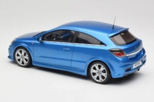 Opel Astra H OPC Arden Blue Otto 1:18 OT473 Sveķi — attēls 5 no 6