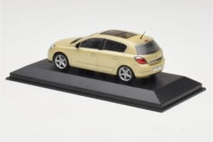 Opel Astra H Dzeltens Metaliks Minichamps 1:43 403043003 Metāls — attēls 3 no 4