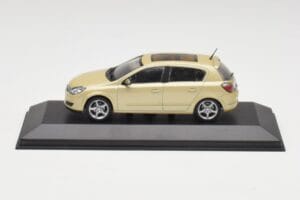 Opel Astra H Dzeltens Metaliks Minichamps 1:43 403043003 Metāls