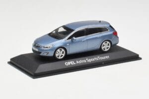 Opel Astra J Sports Tourer Blue Metallic Minichamps 1:43 400049012 Metāls — attēls 2 no 4
