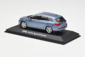 Opel Astra J Sports Tourer Blue Metallic Minichamps 1:43 400049012 Metāls — attēls 3 no 4