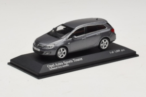 Opel Astra J Sports Tourer Minichamps 1:43 400049014 Metāls — attēls 2 no 4