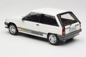 Opel Corsa A Sprint Balts MCG 1:18 MCG18432 Metāls — attēls 5 no 6