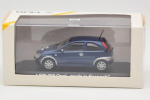 Opel Corsa C 1.5M Made in Eisenach Minichamps 1:43 OPEL003 Metāls — attēls 4 no 4