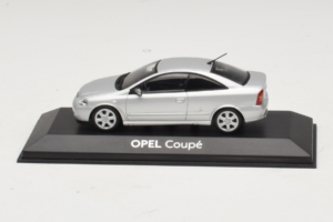 Opel Coupe Bertone Sudrabs Minichamps 1:43 B24910027 Metāls