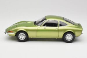 Opel GT Green Metallic Minichamps 1:18 180049029 Metāls — attēls 4 no 8