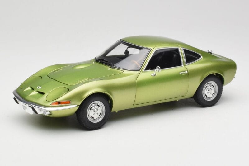 Opel GT Green Metallic Minichamps 1:18 180049029 Metāls