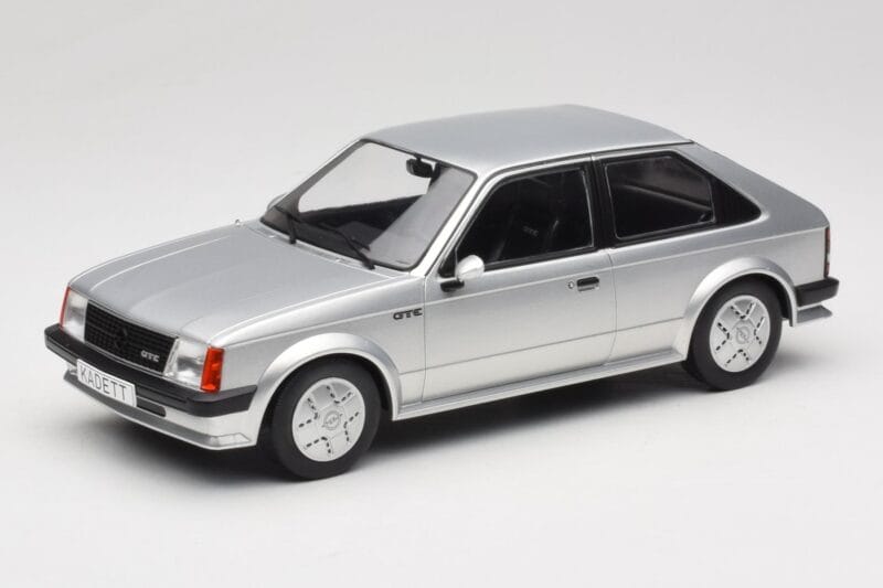 Opel Kadett D GTE Sudrabs MCG 1:18 MCG18533 Metāls