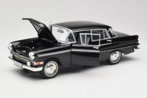 Opel Kapitan P1 Melns Revell 1:18 08822 Metāls — attēls 2 no 8