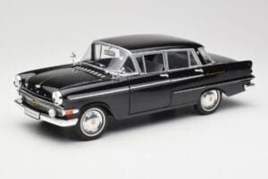 Opel Kapitan P1 Melns Revell 1:18 08822 Metāls