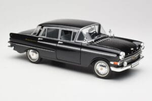 Opel Kapitan P1 Melns Revell 1:18 08822 Metāls — attēls 6 no 8