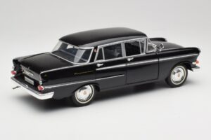 Opel Kapitan P2 Melns Revell 1:18 08821 Metāls — attēls 3 no 8