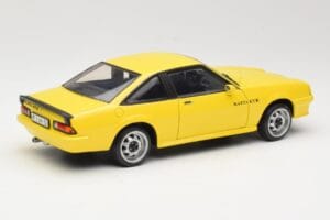 Opel Manta B GT/E Dzeltens Revell 1:18 08421 Metāls — attēls 3 no 8