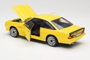 Opel Manta B GT/E Dzeltens Revell 1:18 08421 Metāls — attēls 5 no 8