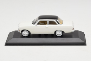 Opel Rekord A Balts Melns Jumts Minichamps 1:43 430041002 Metāls