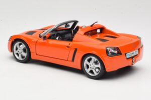 Opel Speedster Oranžs Maisto 1:18 31615 Metāls — attēls 7 no 8