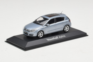 Opel Astra H Blue Metallic Minichamps 1:43 ASTRA004 Metāls — attēls 2 no 4