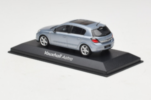 Opel Astra H Blue Metallic Minichamps 1:43 ASTRA004 Metāls — attēls 3 no 4