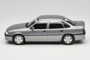 Opel Vectra A 2000 16V Tumši Pelēks MCG 1:18 MCG18462 Metāls — attēls 3 no 6