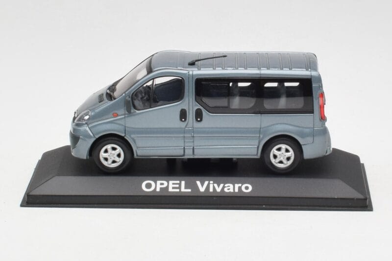 Opel Vivaro A Zilgani Pelēks Minichamps 1:43 VIVARO001 Metāls