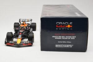 Oracle Red Bull Racing RB19 #1 M. Verstappen Winner Italian GP 2023 Minichamps 1:18 110231501 Metāls — attēls 6 no 6
