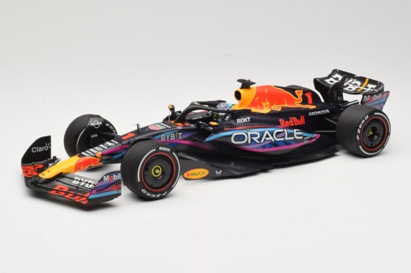 Oracle Red Bull Racing RB19 #1 M. Verstappen Winner Miami GP 2023 Minichamps 1:18 110230501 Metāls