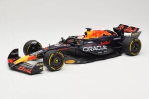 Red Bull Racing RB20 #1 M. Verstappen Winner China GP 2024 Minichamps 1:18 110240501 Metāls