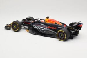 Red Bull Racing RB20 #1 M. Verstappen Winner China GP 2024 Minichamps 1:18 110240501 Metāls — attēls 5 no 6