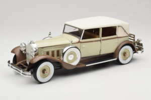 Packard Brewster Balts Signature Models 1:18 PACKARD001 Metāls