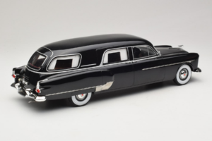 Packard Henney Melns BoS Models 1:18 BOS342 Metāls — attēls 2 no 6