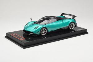 Pagani Huayra BC Green Metallic Yy Model 1:18 REMC020 Sveķi — attēls 2 no 7