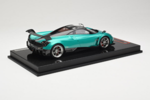 Pagani Huayra BC Green Metallic Yy Model 1:18 REMC020 Sveķi — attēls 3 no 7