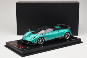 Pagani Huayra BC Green Metallic Yy Model 1:18 REMC020 Sveķi — attēls 7 no 7