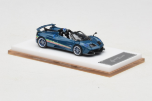 Pagani Huayra Tricolore Roadster Zils Henson & Heaven 1:64 PHTRB01 Sveķi — attēls 4 no 8