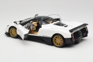 Pagani Zonda F Balts Mondo Motors 1:18 157655 Metāls — attēls 5 no 8
