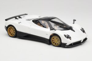 Pagani Zonda F Balts Mondo Motors 1:18 157655 Metāls — attēls 6 no 8