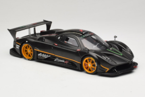 Pagani Zonda R Revolucion Carbon Fiber AUTOart 1:18 78261 Metāls — attēls 6 no 8