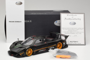 Pagani Zonda R Revolucion Carbon Fiber AUTOart 1:18 78261 Metāls — attēls 8 no 8