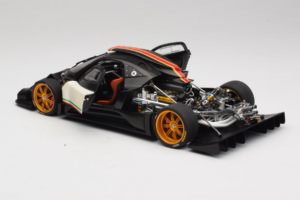 Pagani Zonda R Revolucion Balts AUTOart 1:18 78262 Metāls — attēls 5 no 8