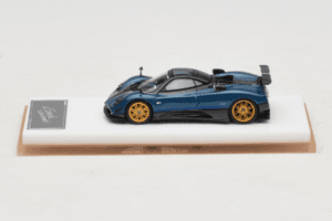 Pagani Zonda Tricolore Exposed Carbon Zils Henson & Heaven 1:64 PZTECB01 Metāls