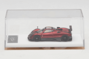 Pagani Zonda Tricolore Sarkans Henson & Heaven 1:64 PZTR01 Metāls — attēls 6 no 7