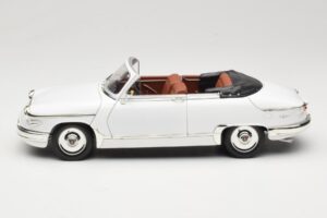 Panhard PL17 Kabriolets Balts Solido 1:18 8174 Metāls — attēls 4 no 8