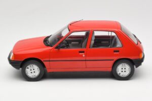 Peugeot 205 Sarkans MCG 1:18 MCG18492 Metāls — attēls 3 no 6