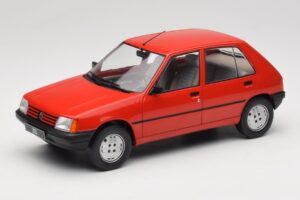 Peugeot 205 Sarkans MCG 1:18 MCG18492 Metāls