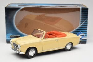 Peugeot 403 Kabriolets Smilšu Dzeltens Solido 1:18 8165 Metāls — attēls 8 no 8