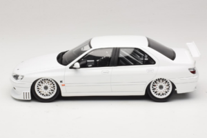 Peugeot 406 by Khyzyl Saleem Balts Otto 1:18 OT1284 Sveķi — attēls 3 no 6