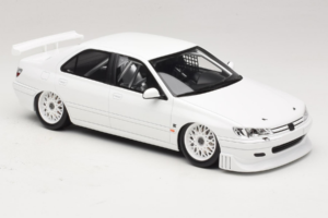 Peugeot 406 by Khyzyl Saleem Balts Otto 1:18 OT1284 Sveķi — attēls 4 no 6